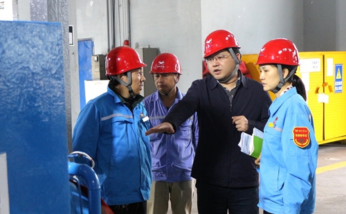 宜昌市國資委黨委委員、副主任曹紅國到股份公司開展主題教育調(diào)研(圖1)