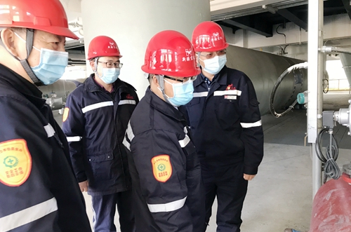 王大真到新疆宜化、新疆宜化礦業(yè)走訪慰問干部職工(圖4)