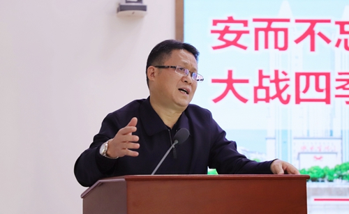 王大真到松滋肥業(yè)、楚星公司、新材料公司和股份公司現(xiàn)場調(diào)研(圖5)