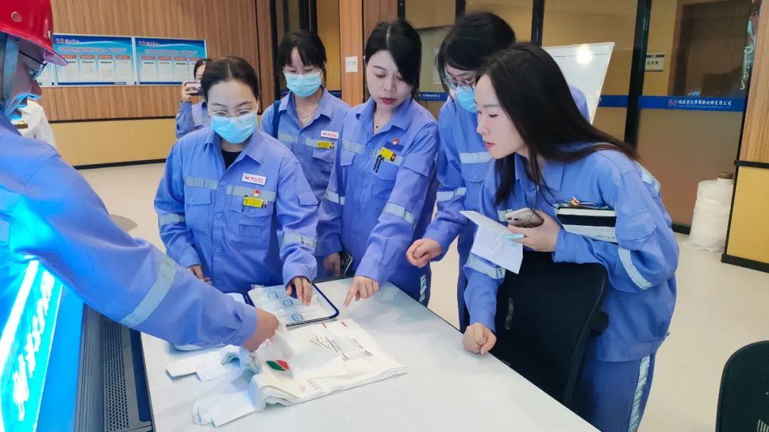 參觀新項(xiàng)目感受新變化更添新干勁！股份公司組織青年職工交流座談