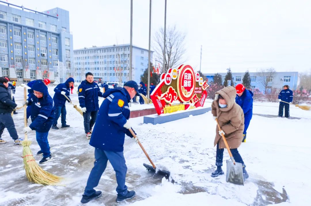 內(nèi)蒙宜化：迎風(fēng)戰(zhàn)雪保安全，勠力同心促生產(chǎn)(圖2)