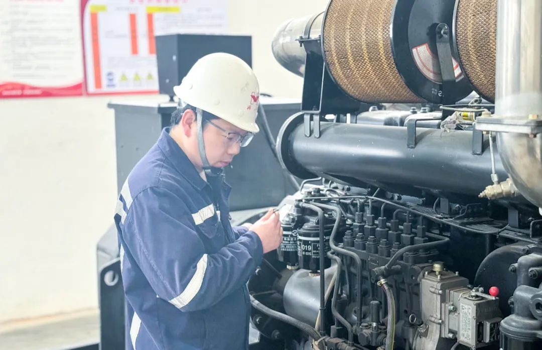 宜化礦業(yè)郭倉(cāng)健：滿腔熱愛向機(jī)電，一片初心為礦山(圖2)