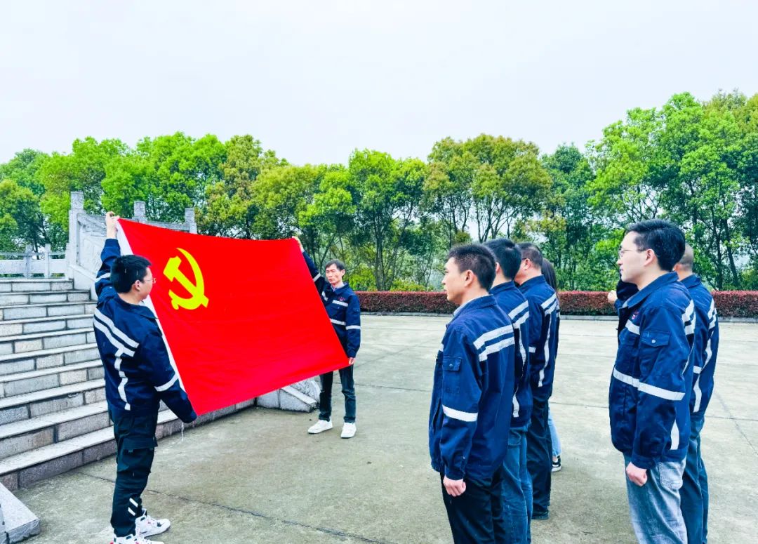 在緬懷中汲取奮進(jìn)力量！這場主題黨日活動“走心”更“入心”！(圖3)