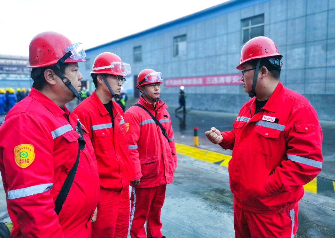 新疆宜化：直擊大修一線，看他們奮戰(zhàn)的身影(圖8)