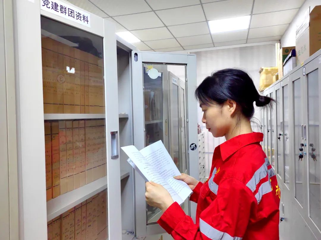 【宜化榜樣】化機公司李丹：提升素質(zhì)強技能，勇于奉獻顯擔(dān)當(dāng)(圖4)