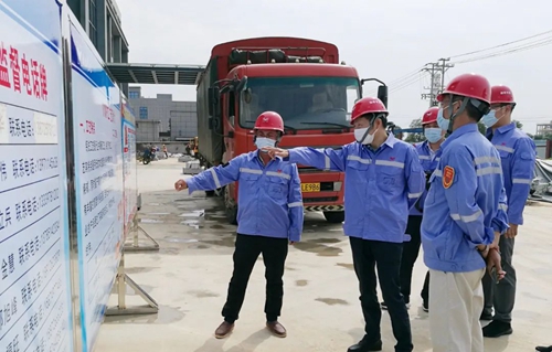 吳正新到TMP、TPO項(xiàng)目及松滋肥業(yè)新項(xiàng)目現(xiàn)場檢查指導(dǎo)工作