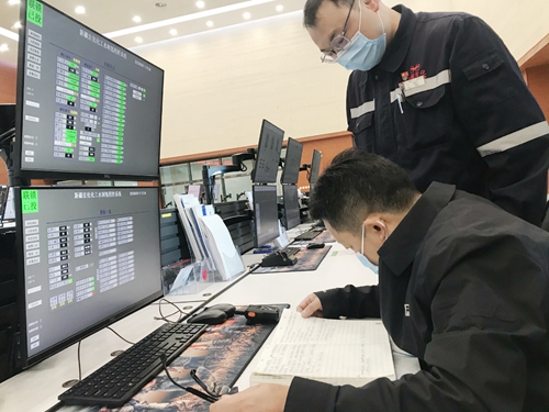 王大真到新疆宜化、新疆宜化礦業(yè)走訪慰問(wèn)干部職工