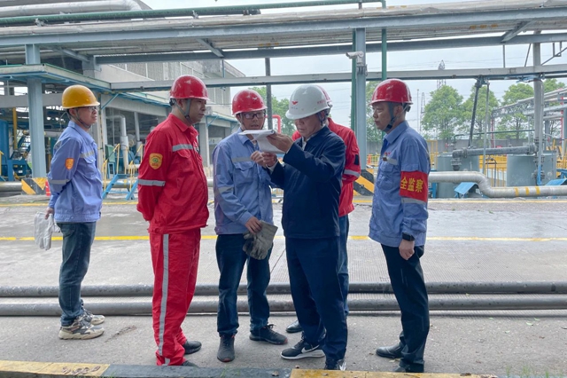 王大真到松滋肥業(yè)、楚星公司和股份公司現(xiàn)場檢查安全生產(chǎn)工作